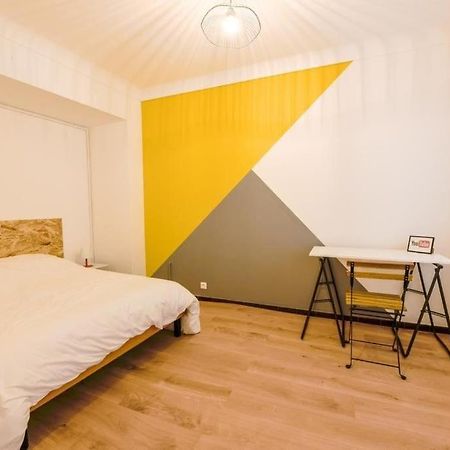 Charmant Logement Plein Pied Au Coeur Du Village Castelculier Exterior photo