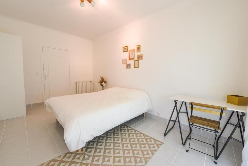 Charmant Logement Plein Pied Au Coeur Du Village Castelculier Exterior photo