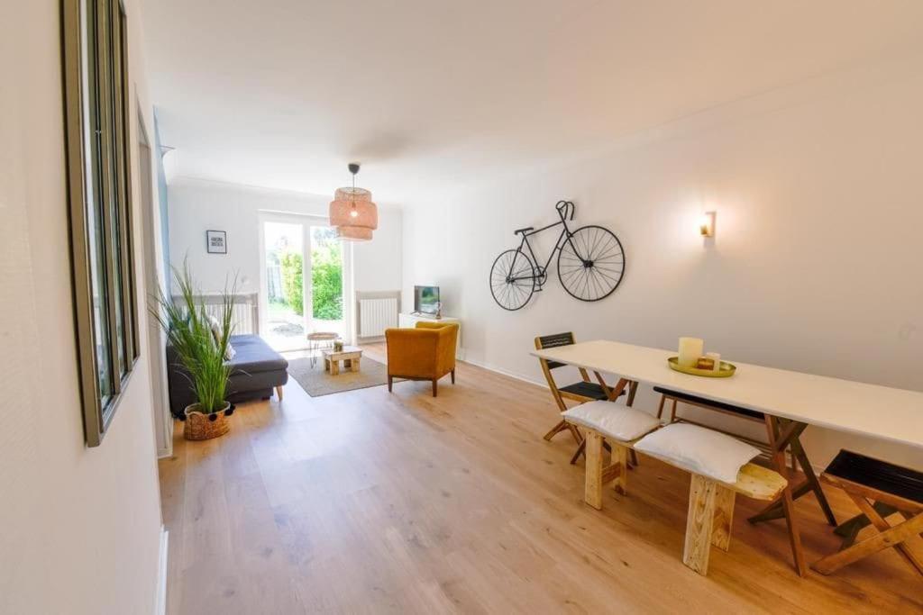 Charmant Logement Plein Pied Au Coeur Du Village Castelculier Exterior photo